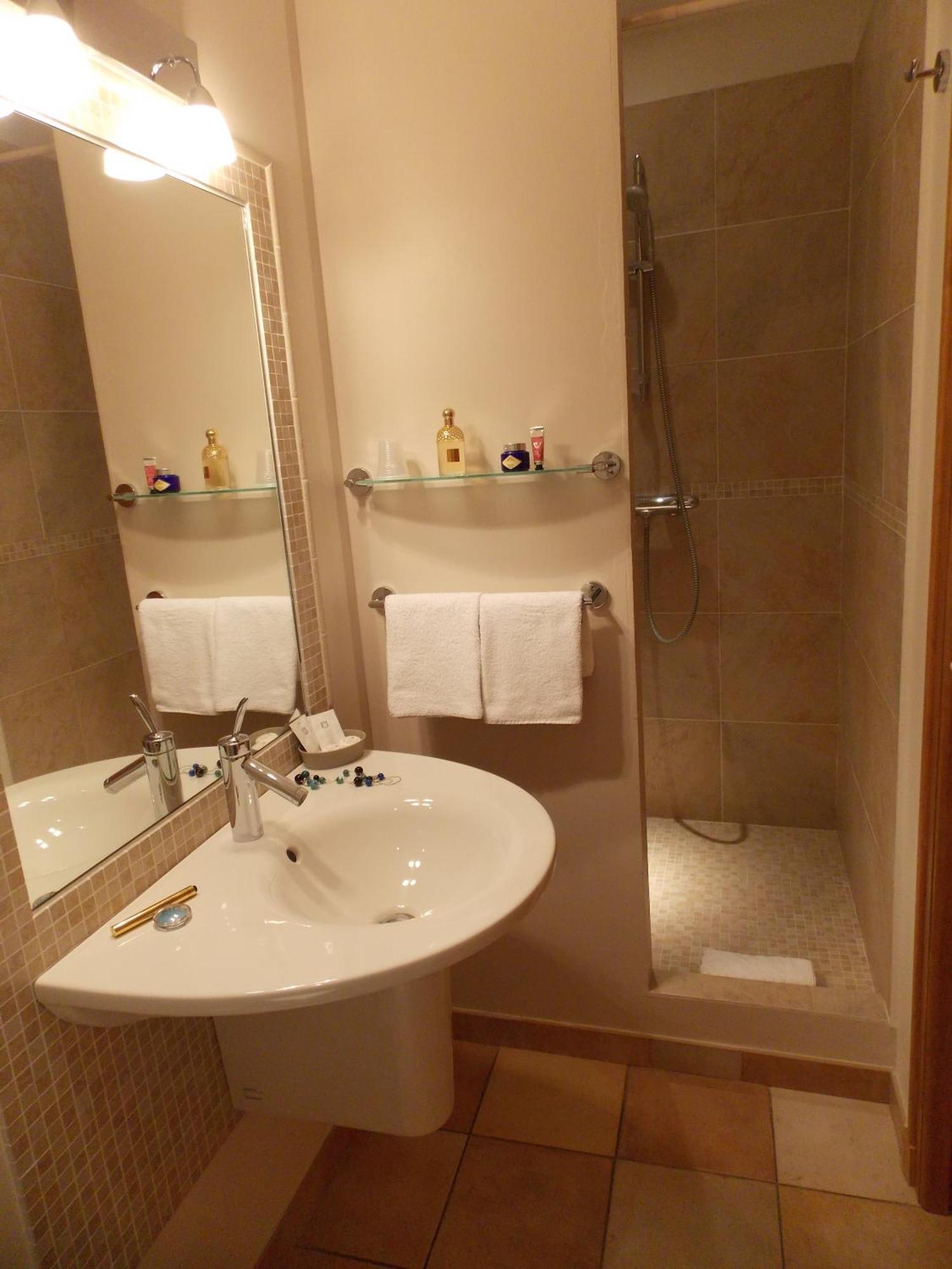 Au Relais Provencal Hotel Bagnols-en-Foret Phòng bức ảnh